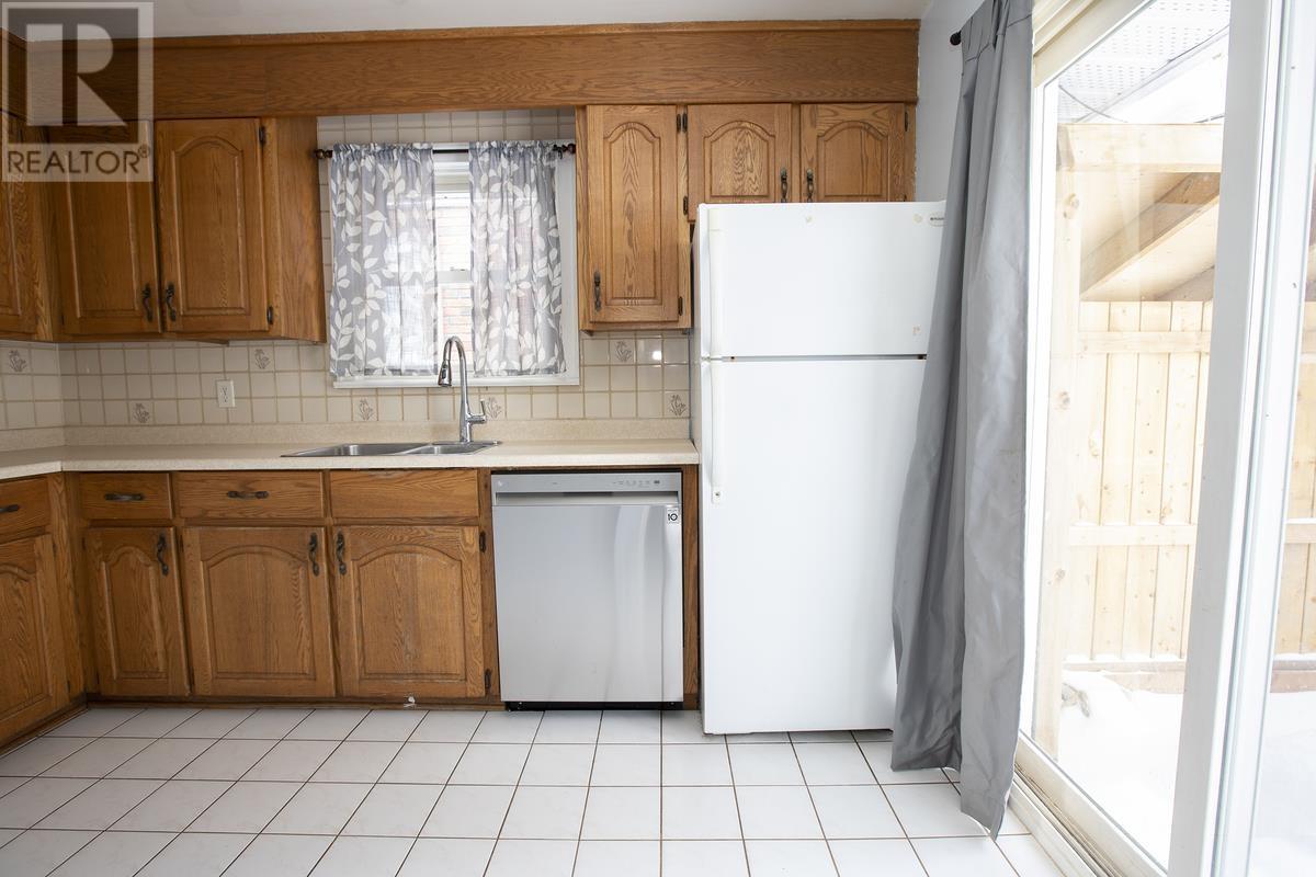 85 Shannon Rd, Sault Ste. Marie, Ontario  P6A 4J6 - Photo 20 - SM260052