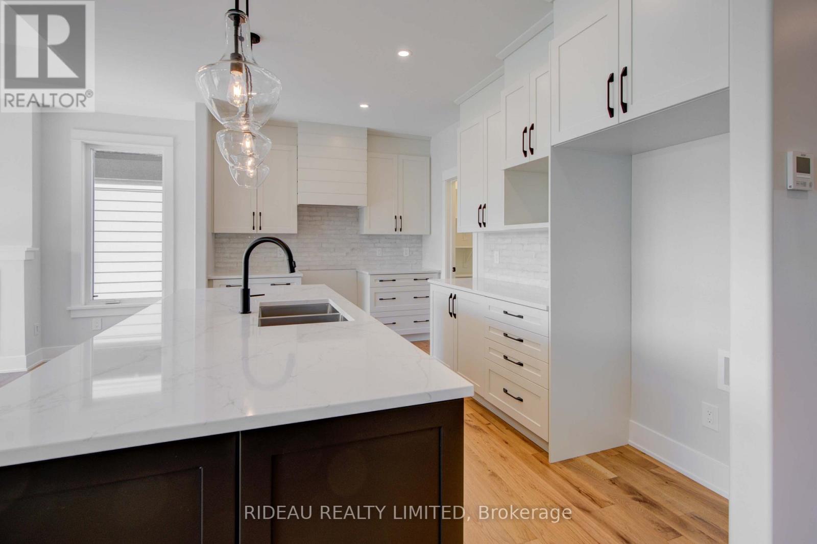 110 Hearthside Drive, Westport, Ontario  K0G 1X0 - Photo 12 - X12191141