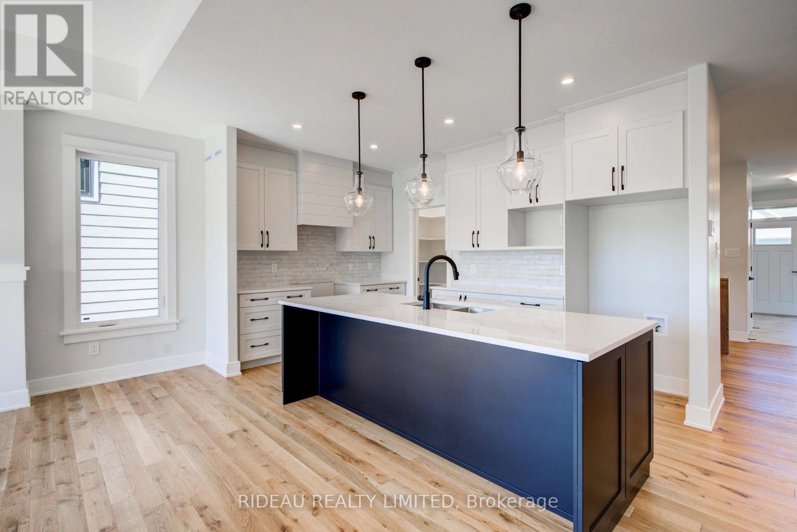 110 Hearthside Drive, Westport, Ontario  K0G 1X0 - Photo 6 - X12191141