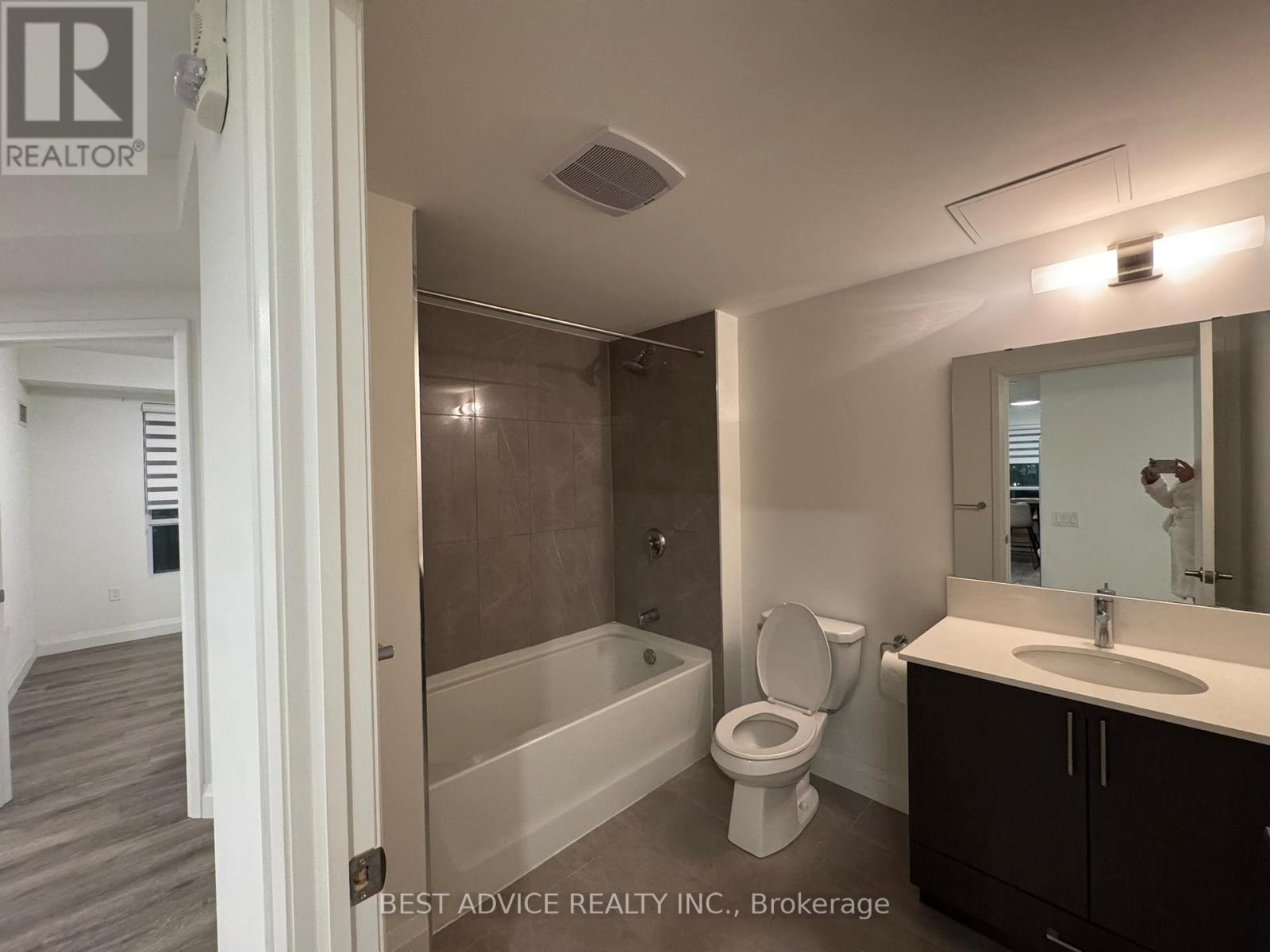 817 - 58 Lakeside Terrace, Barrie, Ontario  L4M 0L5 - Photo 14 - S12706956