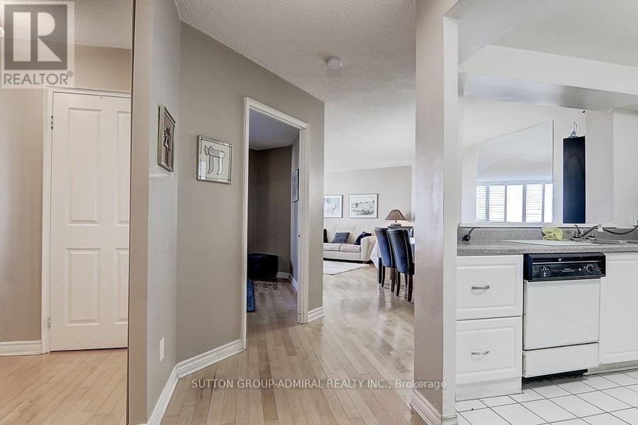 1008 - 1121 Steeles Avenue W, Toronto, Ontario  M2R 3W7 - Photo 13 - C12707022