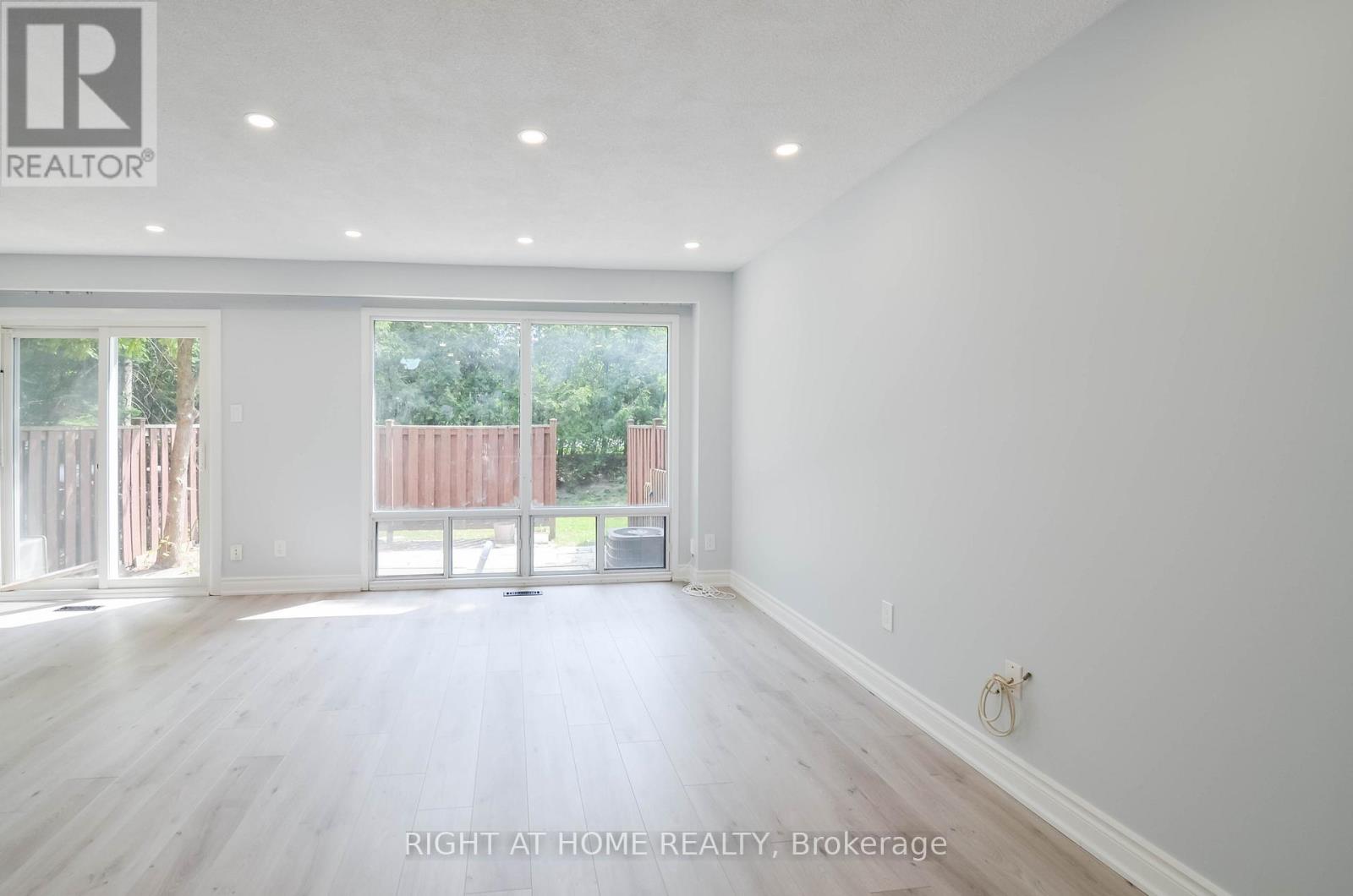 64 - 30 Chichester Place, Toronto, Ontario  M1T 3S5 - Photo 3 - E12707012