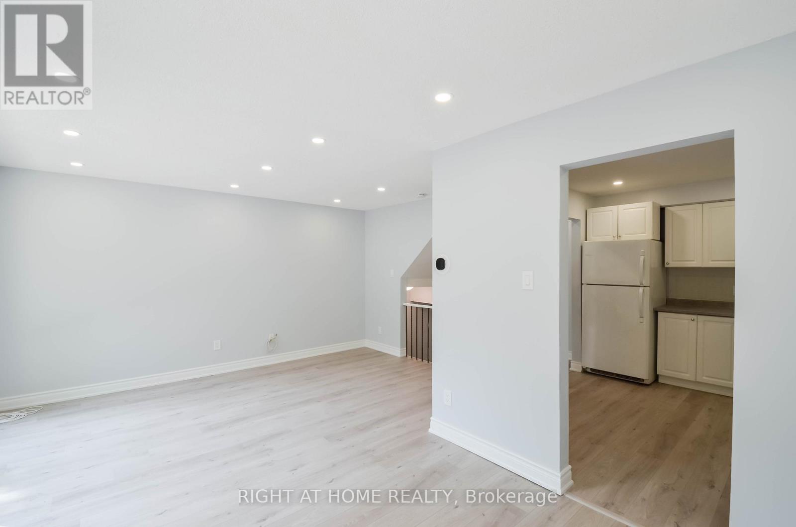 64 - 30 Chichester Place, Toronto, Ontario  M1T 3S5 - Photo 5 - E12707012