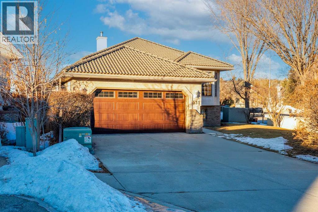 531 Sierra Morena Court Sw, Calgary, Alberta  T3H 3C2 - Photo 2 - A2280023