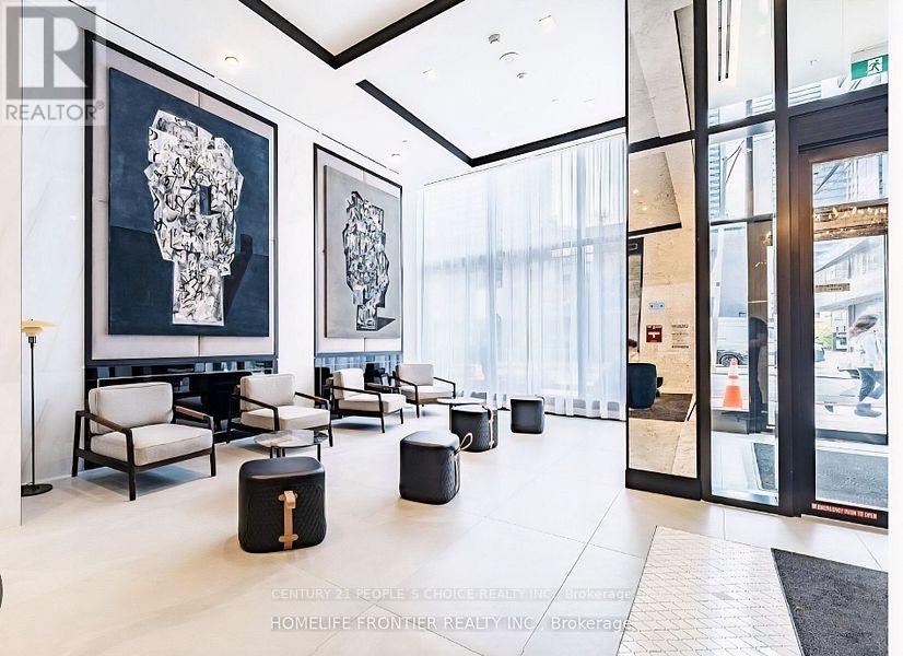 4805 - 8 Wellesley Street W, Toronto, Ontario  M4Y 0J5 - Photo 2 - C12707034