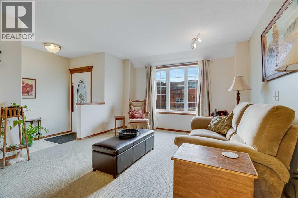 112 6 Avenue, Strathmore, Alberta  T1P 1B8 - Photo 4 - A2279141