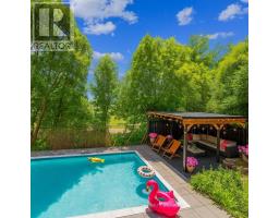 105 CATALINA DRIVE, Toronto, Ontario