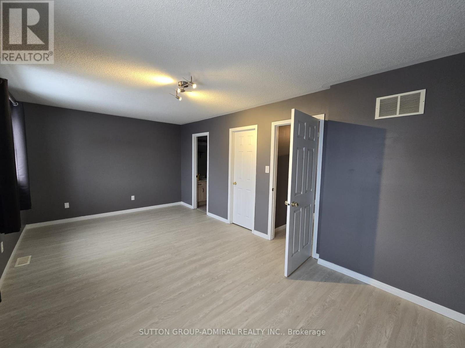152 Stonemount Crescent, Essa, Ontario  L0M 1B4 - Photo 12 - N12707056