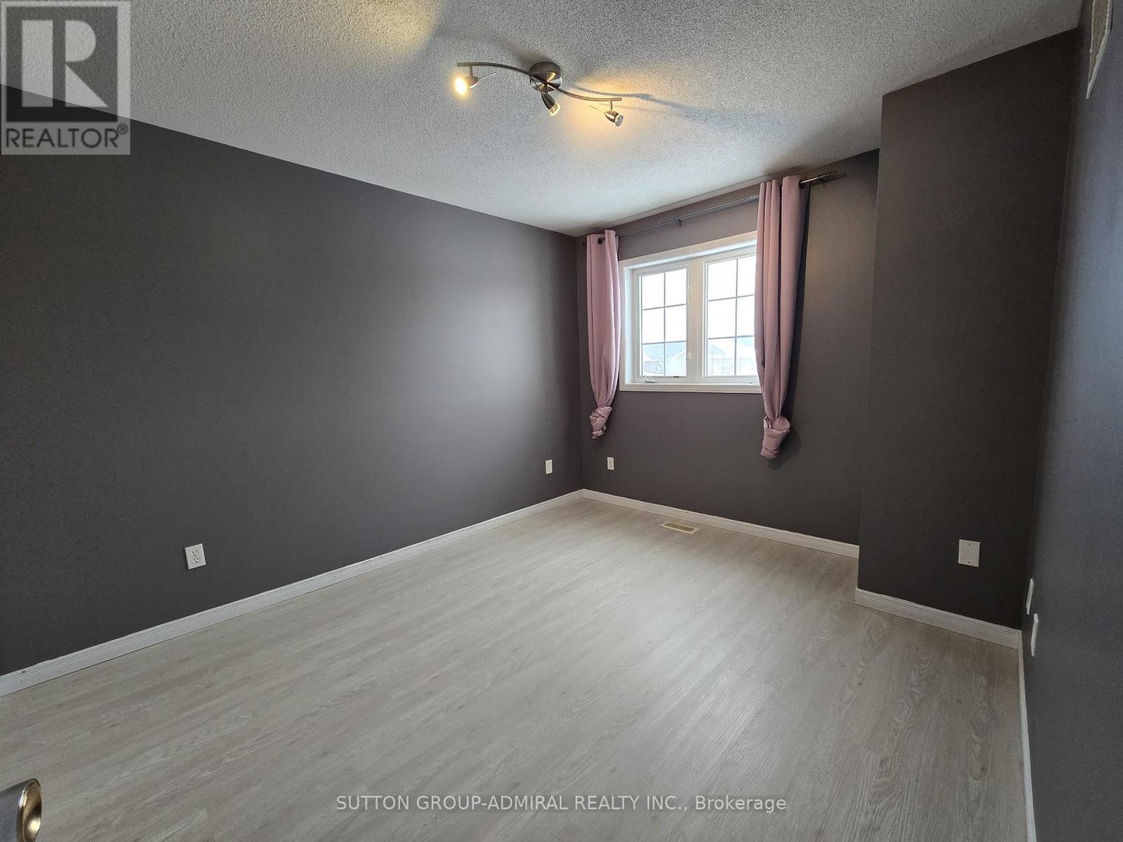 152 Stonemount Crescent, Essa, Ontario  L0M 1B4 - Photo 16 - N12707056