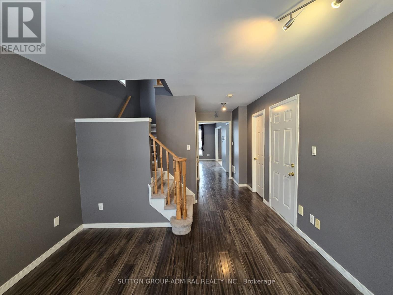 152 Stonemount Crescent, Essa, Ontario  L0M 1B4 - Photo 7 - N12707056