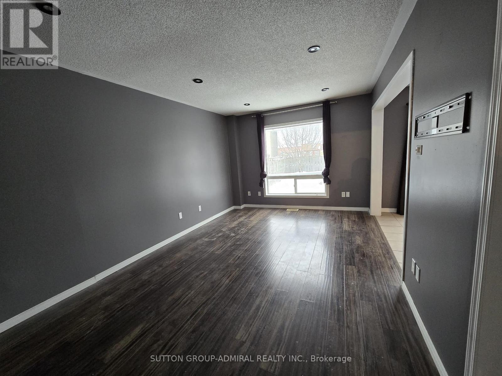 152 Stonemount Crescent, Essa, Ontario  L0M 1B4 - Photo 9 - N12707056