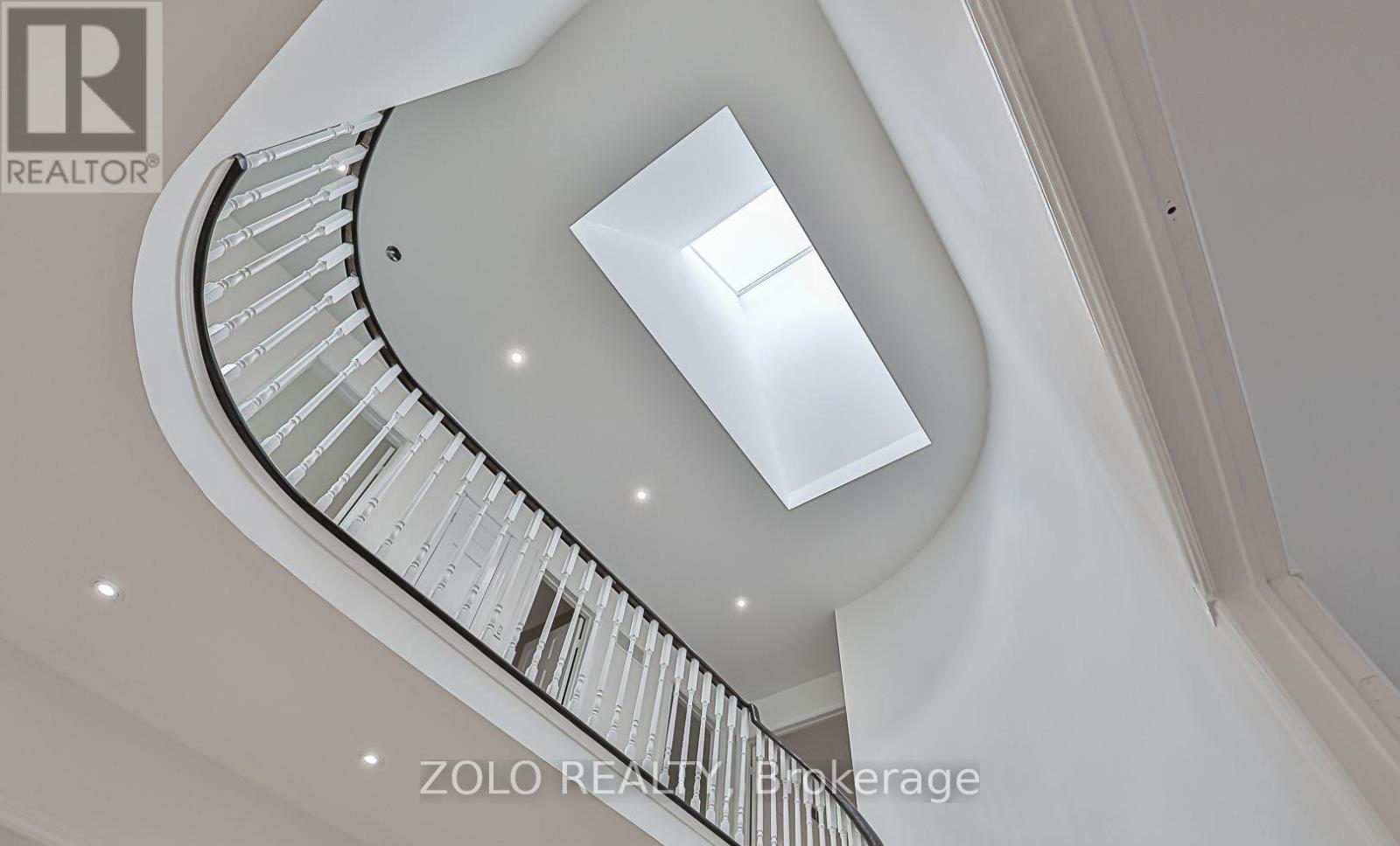 17 Hart Street, Richmond Hill, Ontario  L4C 8X2 - Photo 10 - N12707064