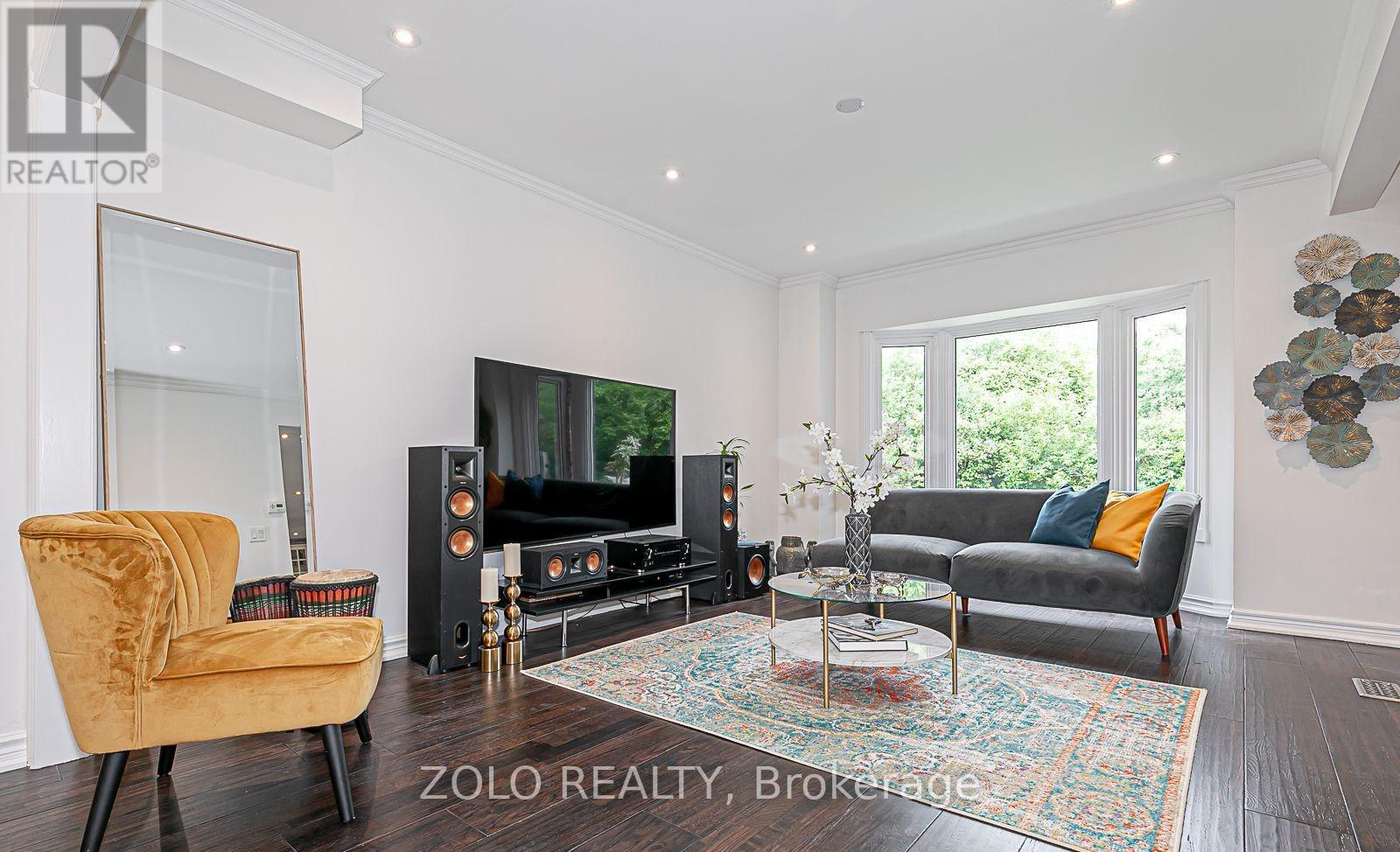 17 Hart Street, Richmond Hill, Ontario  L4C 8X2 - Photo 13 - N12707064