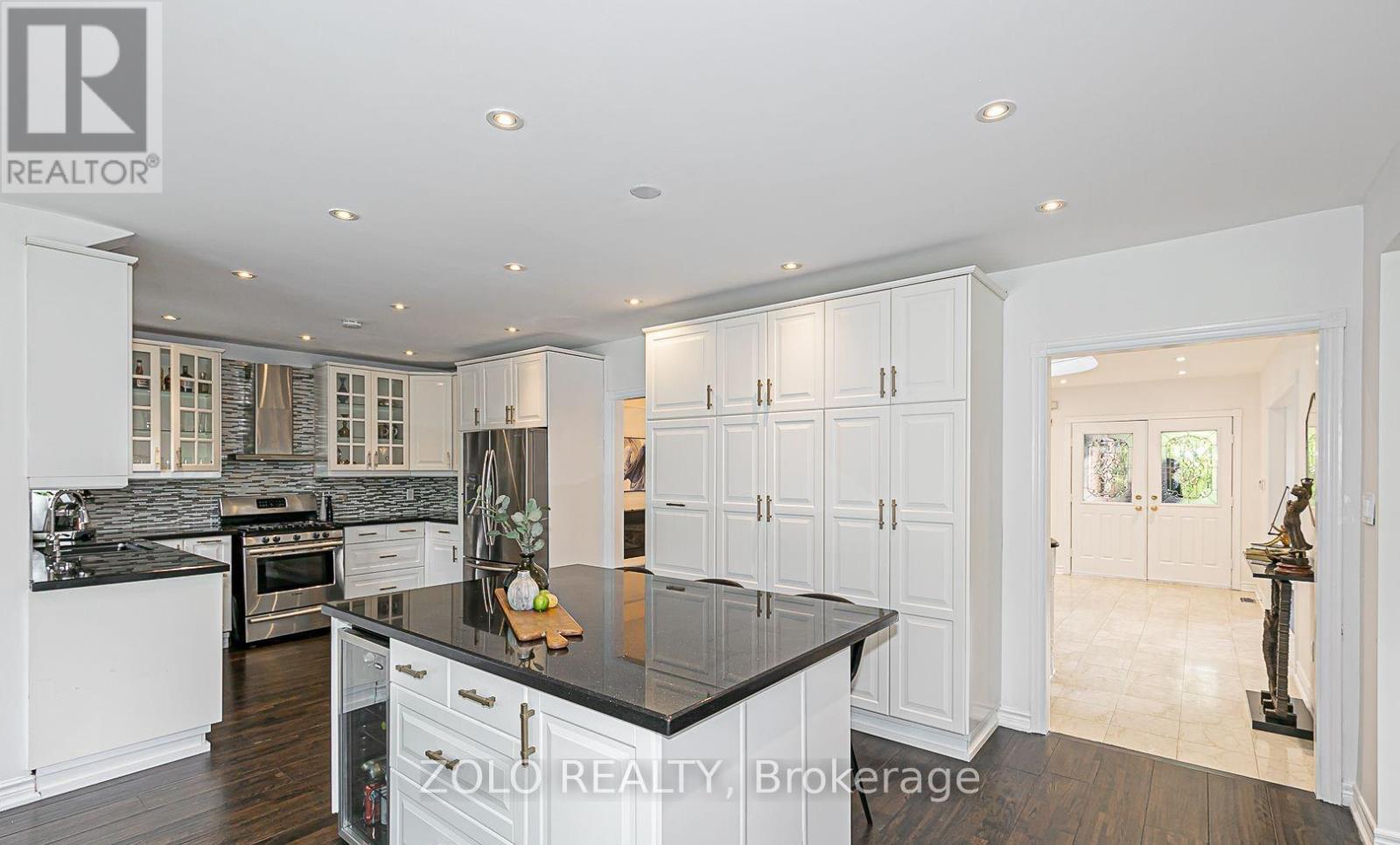 17 Hart Street, Richmond Hill, Ontario  L4C 8X2 - Photo 16 - N12707064