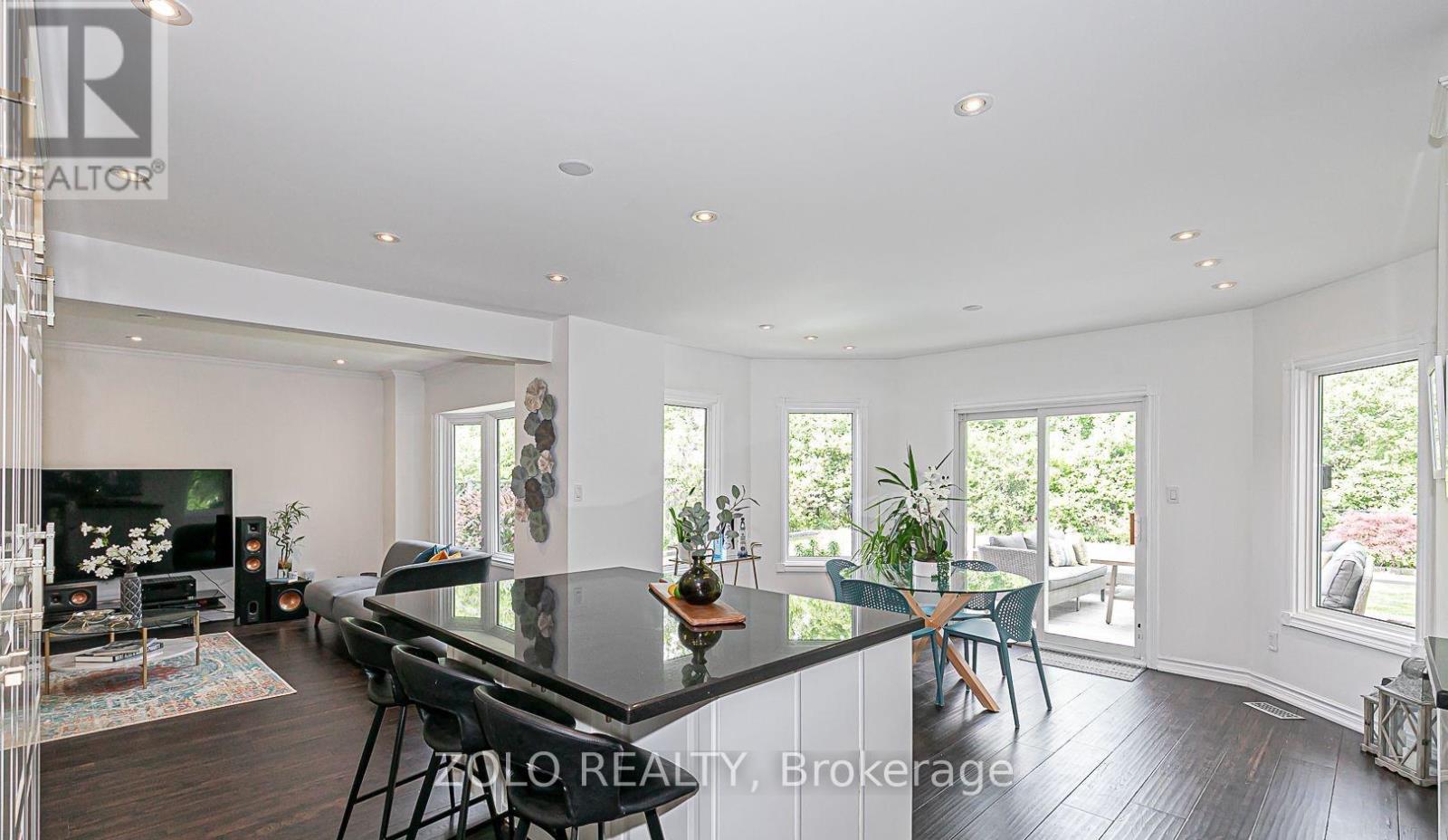 17 Hart Street, Richmond Hill, Ontario  L4C 8X2 - Photo 18 - N12707064