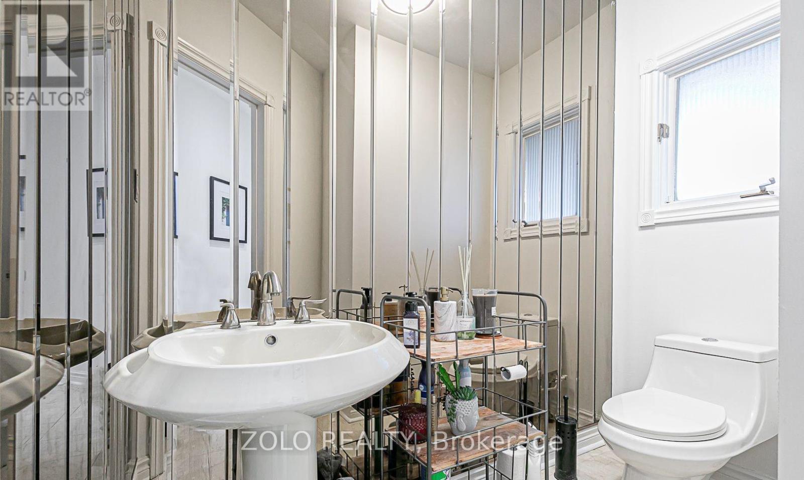 17 Hart Street, Richmond Hill, Ontario  L4C 8X2 - Photo 20 - N12707064