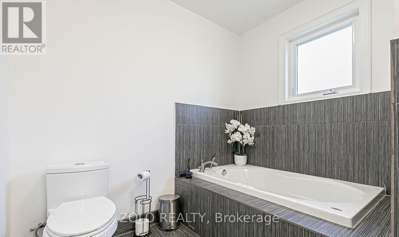 17 Hart Street, Richmond Hill, Ontario  L4C 8X2 - Photo 25 - N12707064