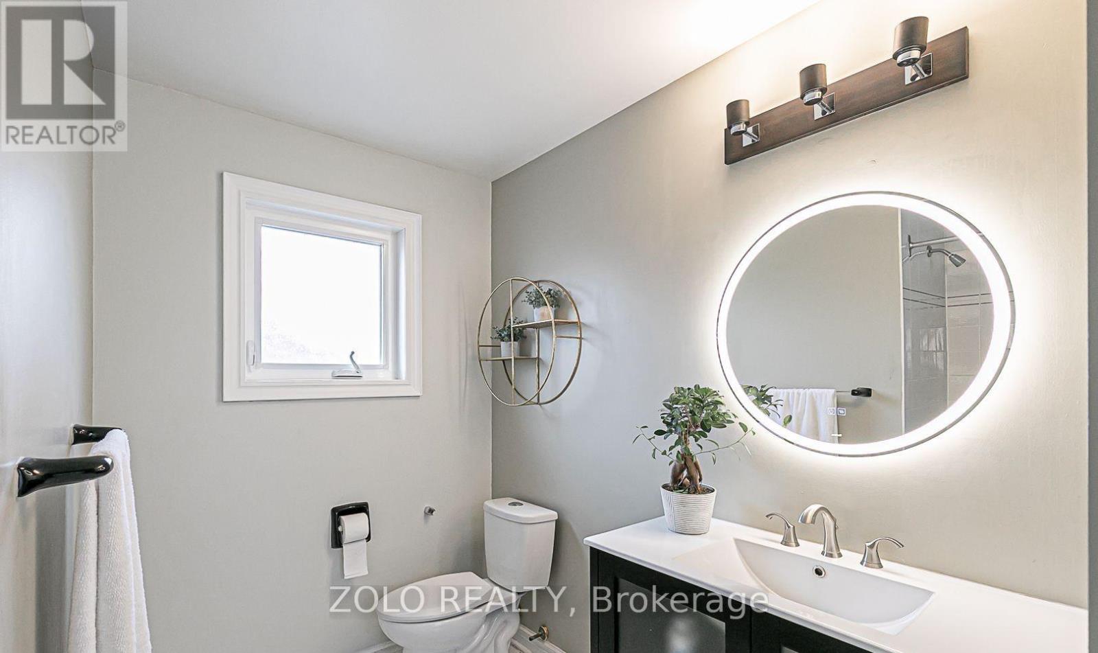 17 Hart Street, Richmond Hill, Ontario  L4C 8X2 - Photo 31 - N12707064