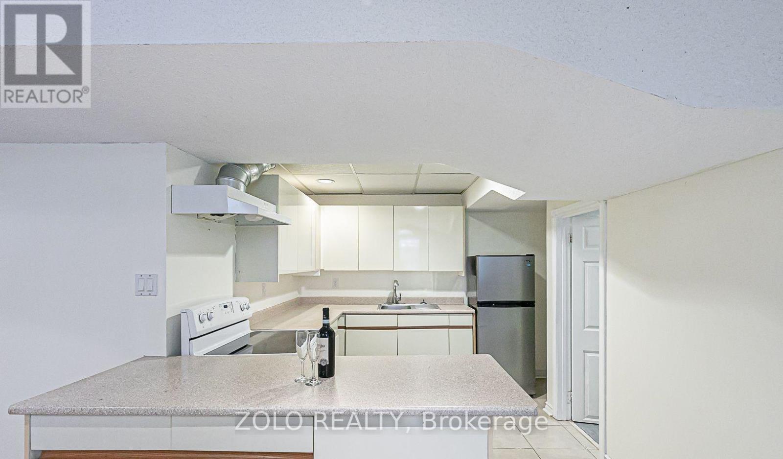 17 Hart Street, Richmond Hill, Ontario  L4C 8X2 - Photo 34 - N12707064