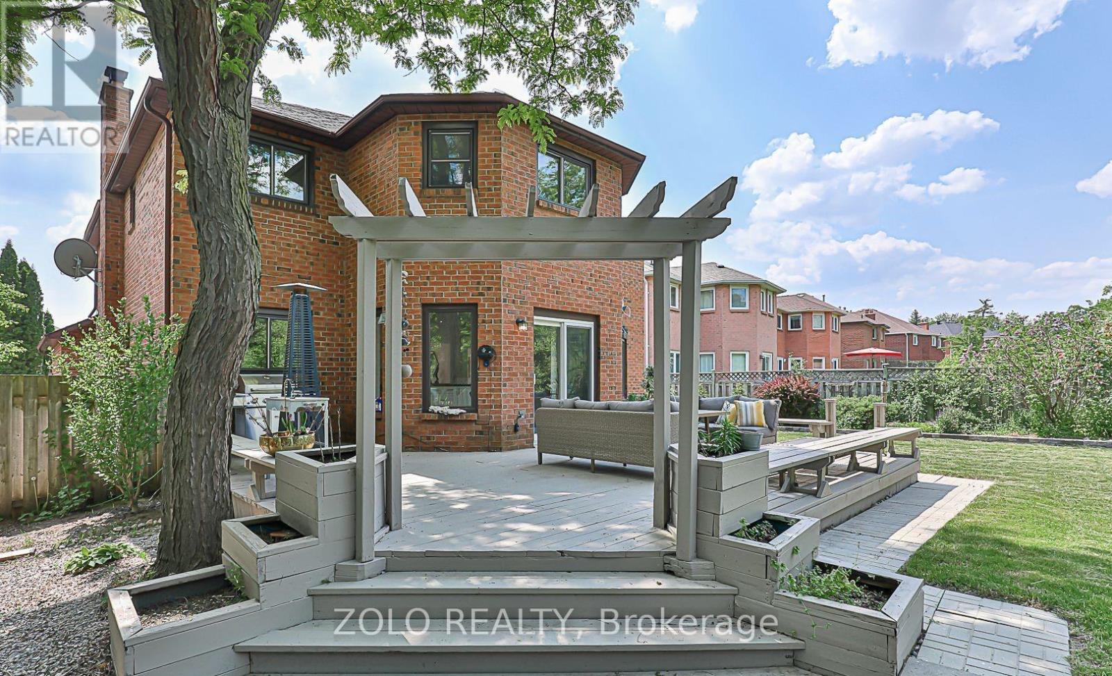 17 Hart Street, Richmond Hill, Ontario  L4C 8X2 - Photo 7 - N12707064