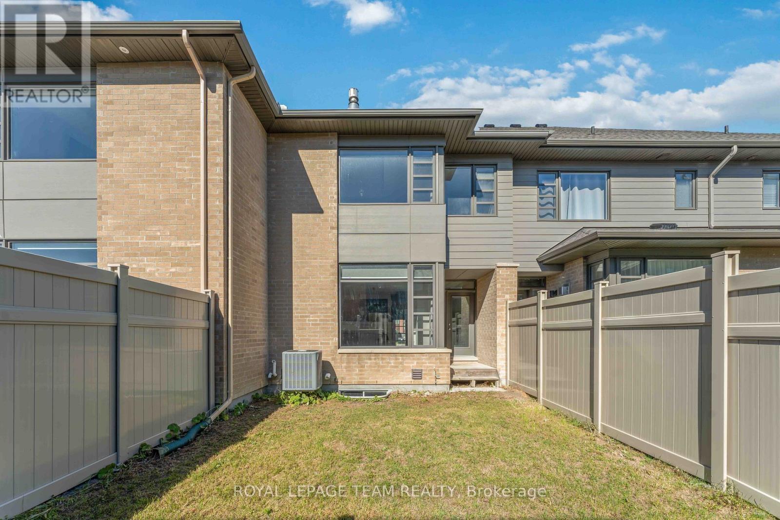 1052 Lunar Glow Crescent, Ottawa, Ontario  K4M 0J9 - Photo 23 - X12702078