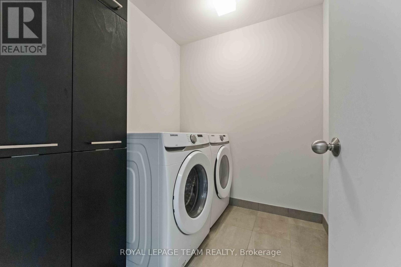 1052 Lunar Glow Crescent, Ottawa, Ontario  K4M 0J9 - Photo 14 - X12702078