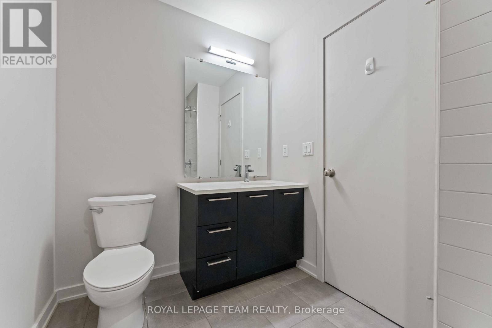 1052 Lunar Glow Crescent, Ottawa, Ontario  K4M 0J9 - Photo 15 - X12702078