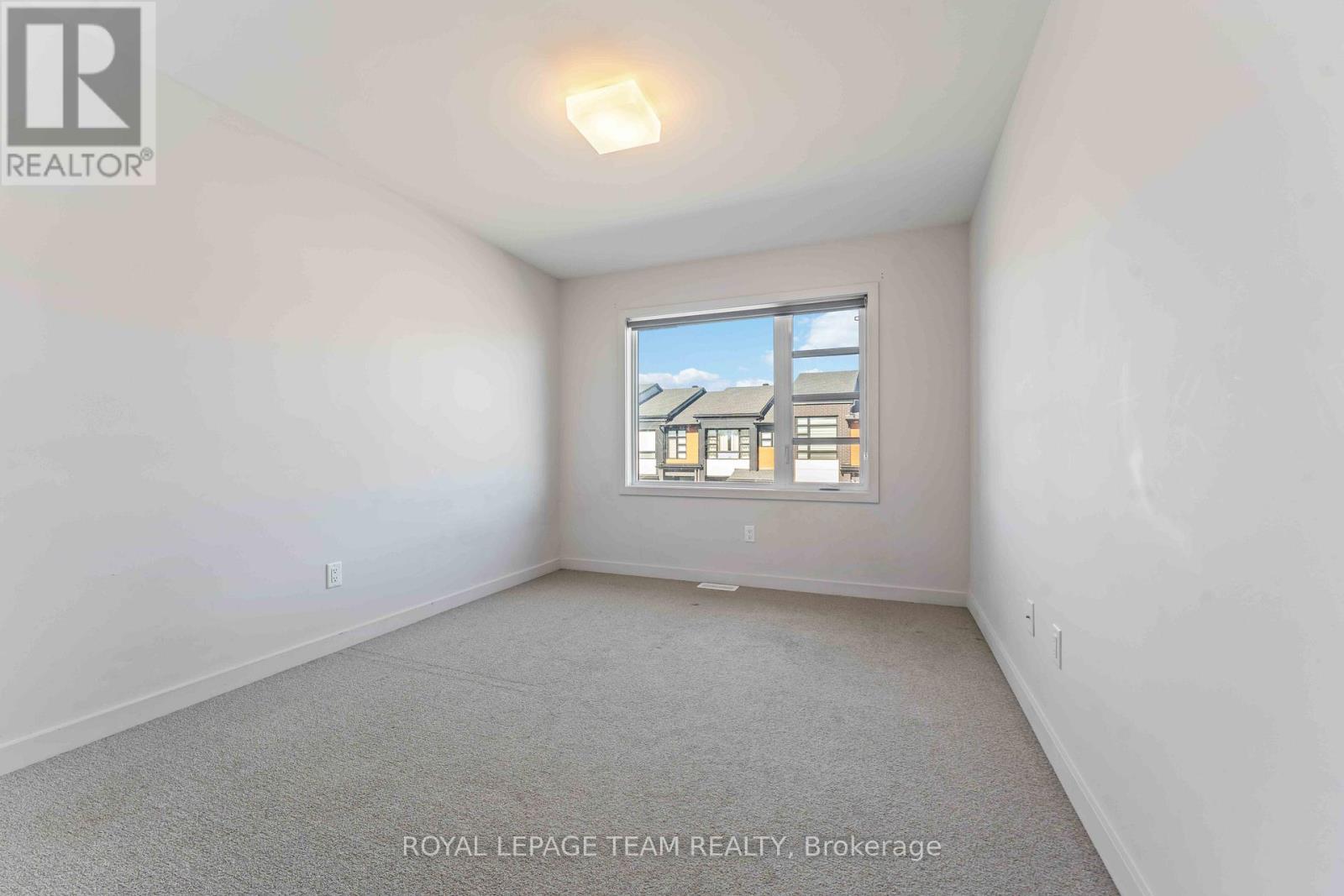 1052 Lunar Glow Crescent, Ottawa, Ontario  K4M 0J9 - Photo 19 - X12702078