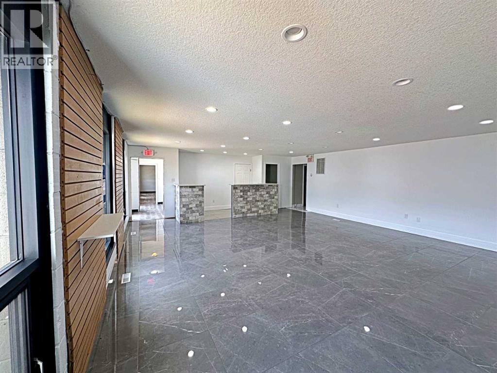 8127 Fraser Avenue, Fort Mcmurray, Alberta  T9H 1W5 - Photo 4 - A2111564