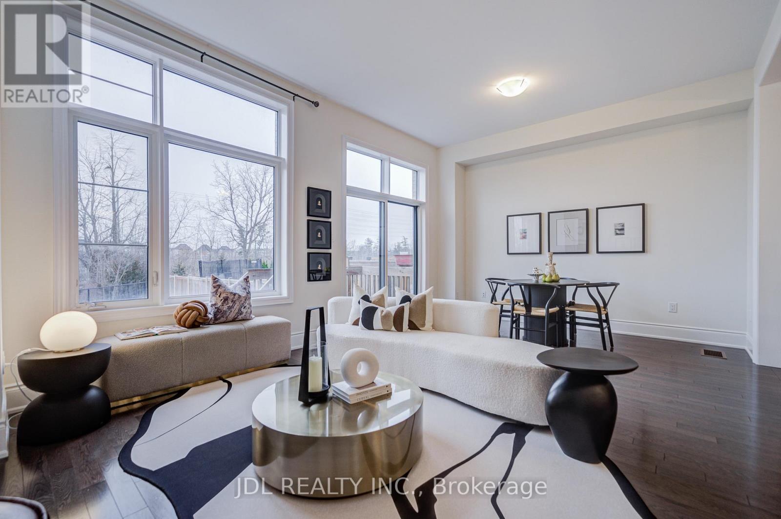 94 Carrville Woods Circle, Vaughan, Ontario  L6A 4Z6 - Photo 31 - N12707068