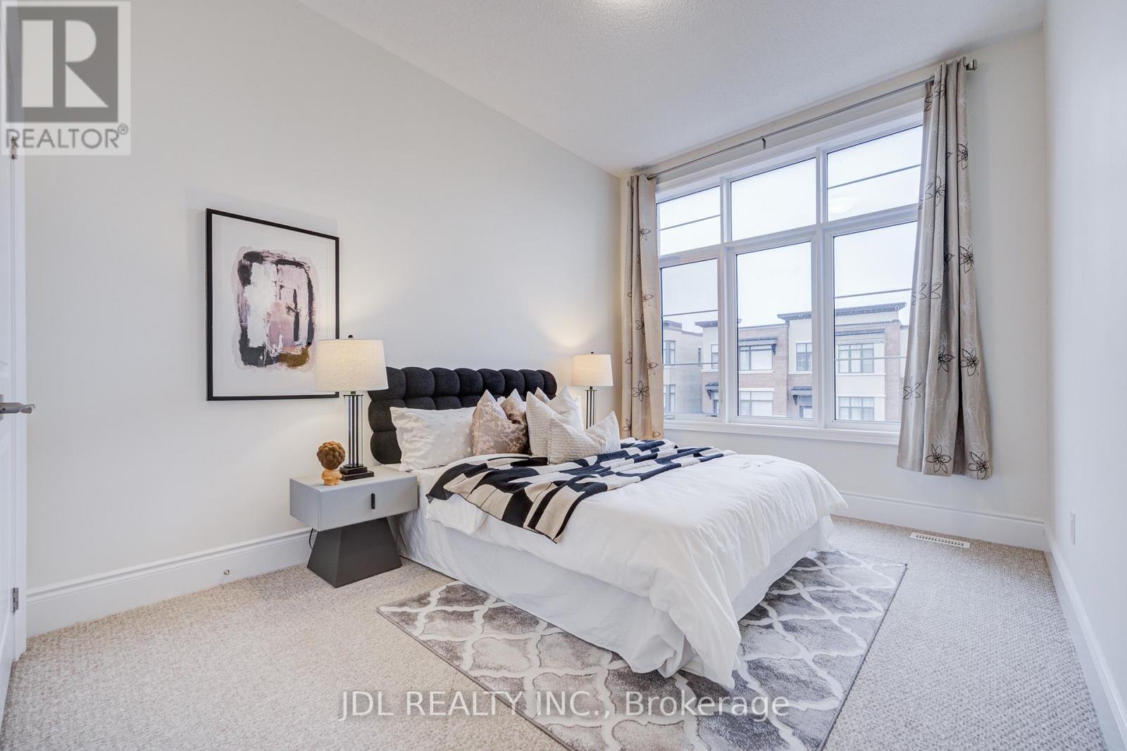 94 Carrville Woods Circle, Vaughan, Ontario  L6A 4Z6 - Photo 43 - N12707068