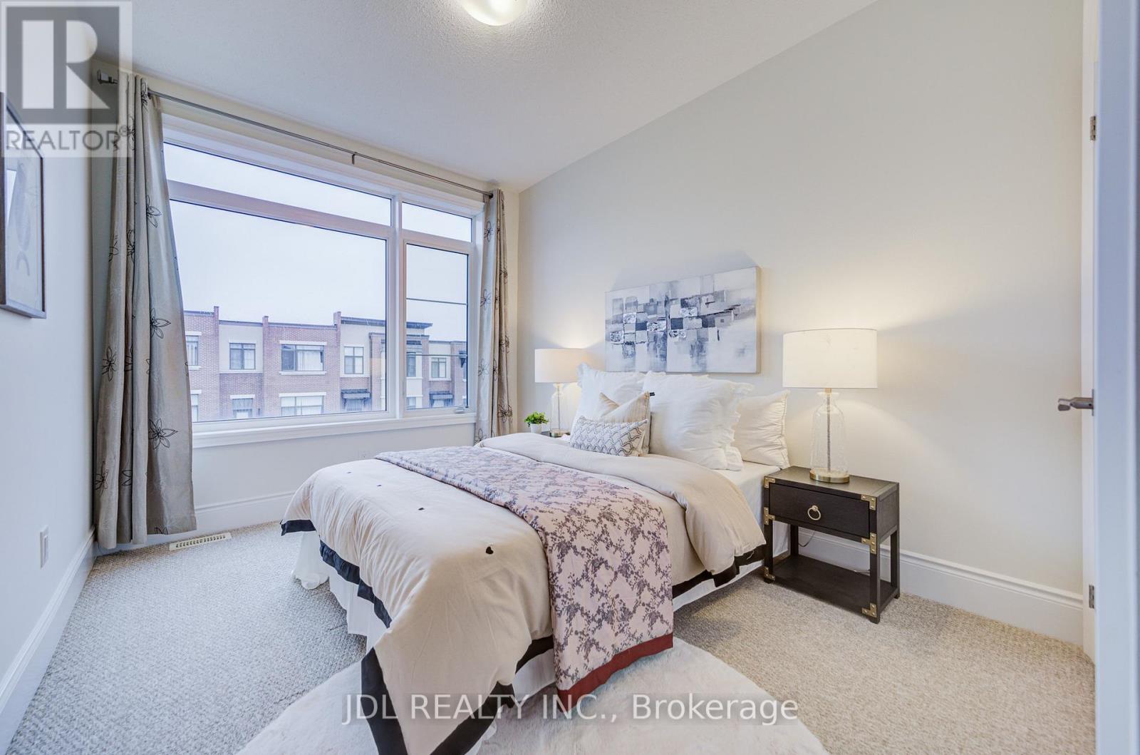 94 Carrville Woods Circle, Vaughan, Ontario  L6A 4Z6 - Photo 46 - N12707068