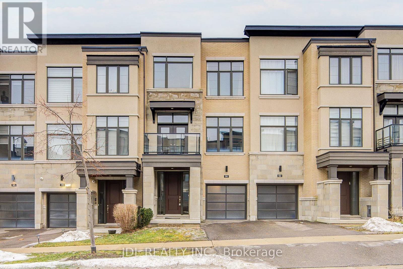 94 Carrville Woods Circle, Vaughan, Ontario  L6A 4Z6 - Photo 48 - N12707068