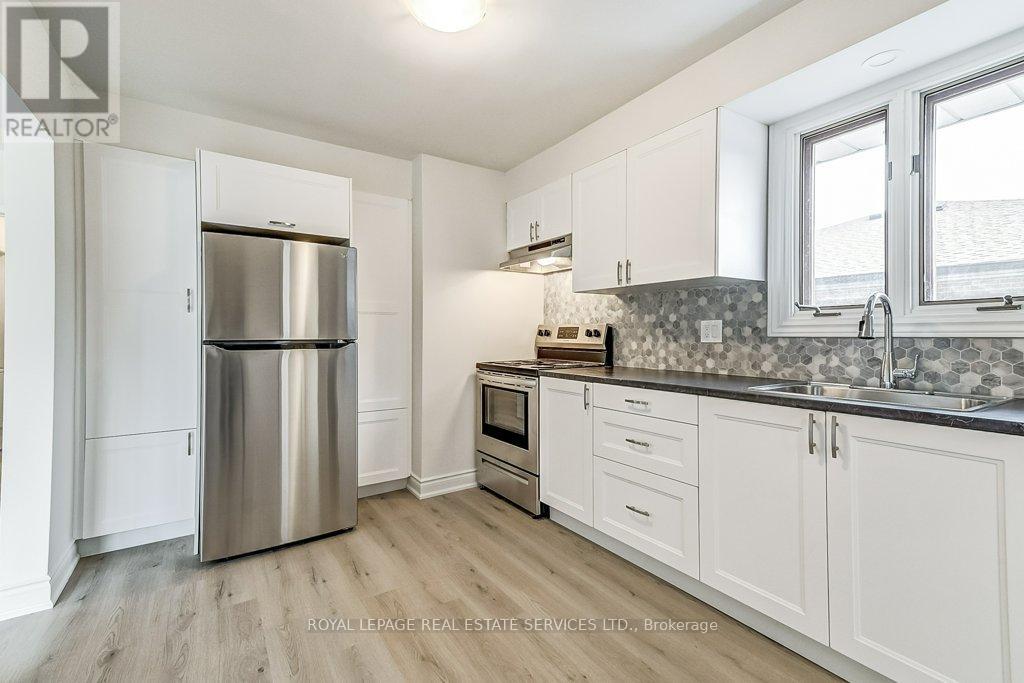 1196 Grange Road, Oakville, Ontario  L6H 1P7 - Photo 10 - W12707070