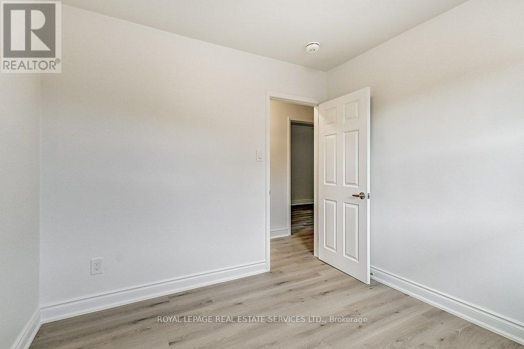 1196 Grange Road, Oakville, Ontario  L6H 1P7 - Photo 20 - W12707070