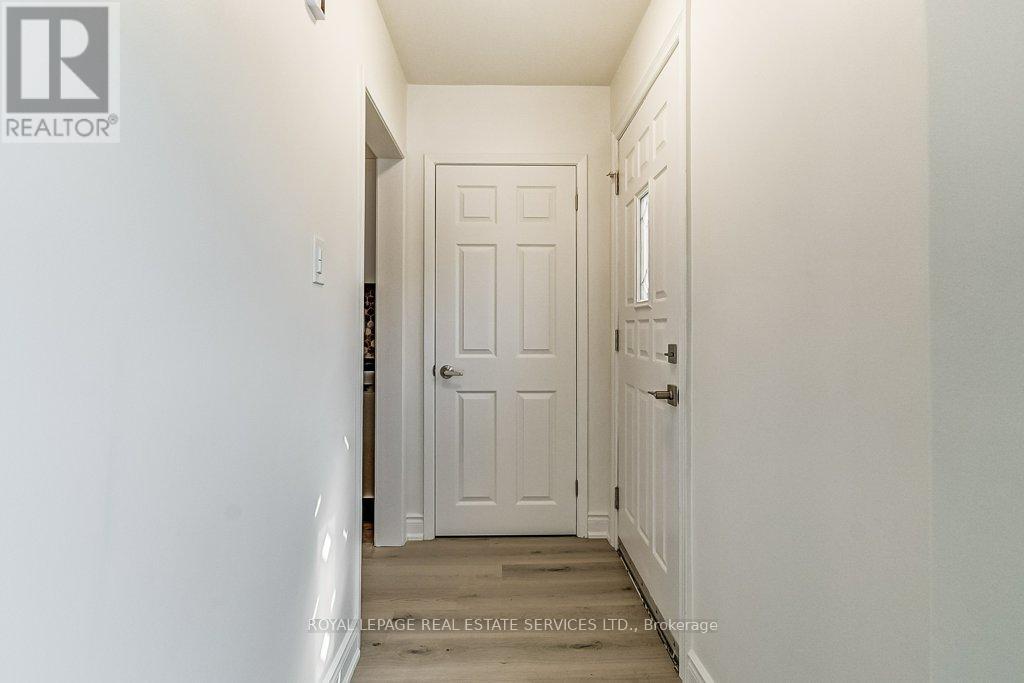 1196 Grange Road, Oakville, Ontario  L6H 1P7 - Photo 6 - W12707070