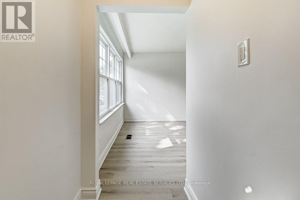 1196 Grange Road, Oakville, Ontario  L6H 1P7 - Photo 7 - W12707070