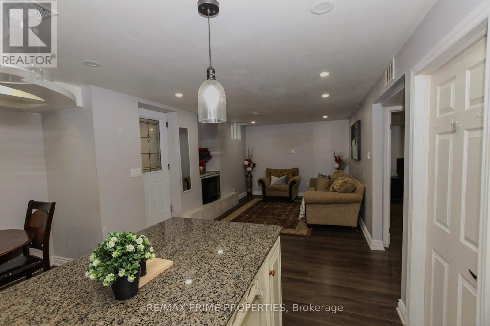 50 Gibbs Road, Brampton, Ontario  L7A 0Y5 - Photo 38 - W12695732