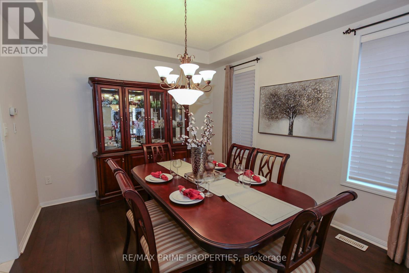 50 Gibbs Road, Brampton, Ontario  L7A 0Y5 - Photo 5 - W12695732