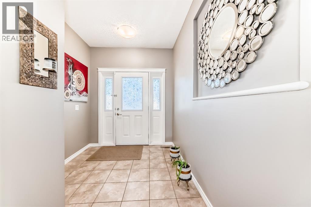 108 Seagreen Lane, Chestermere, Alberta  T1X 0E8 - Photo 5 - A2279964