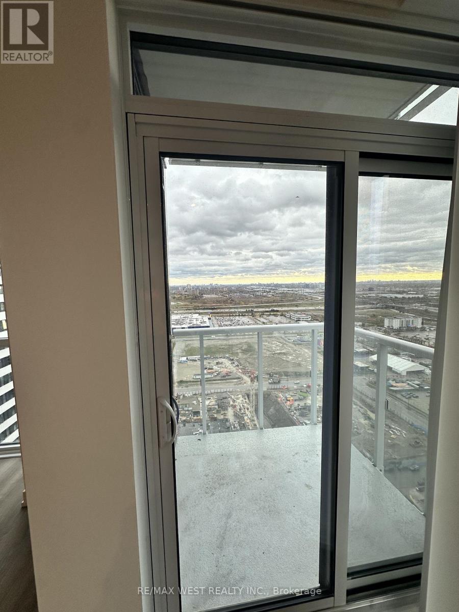 3212 - 8 Interchange Way, Vaughan, Ontario  L4K 0R2 - Photo 2 - N12706798