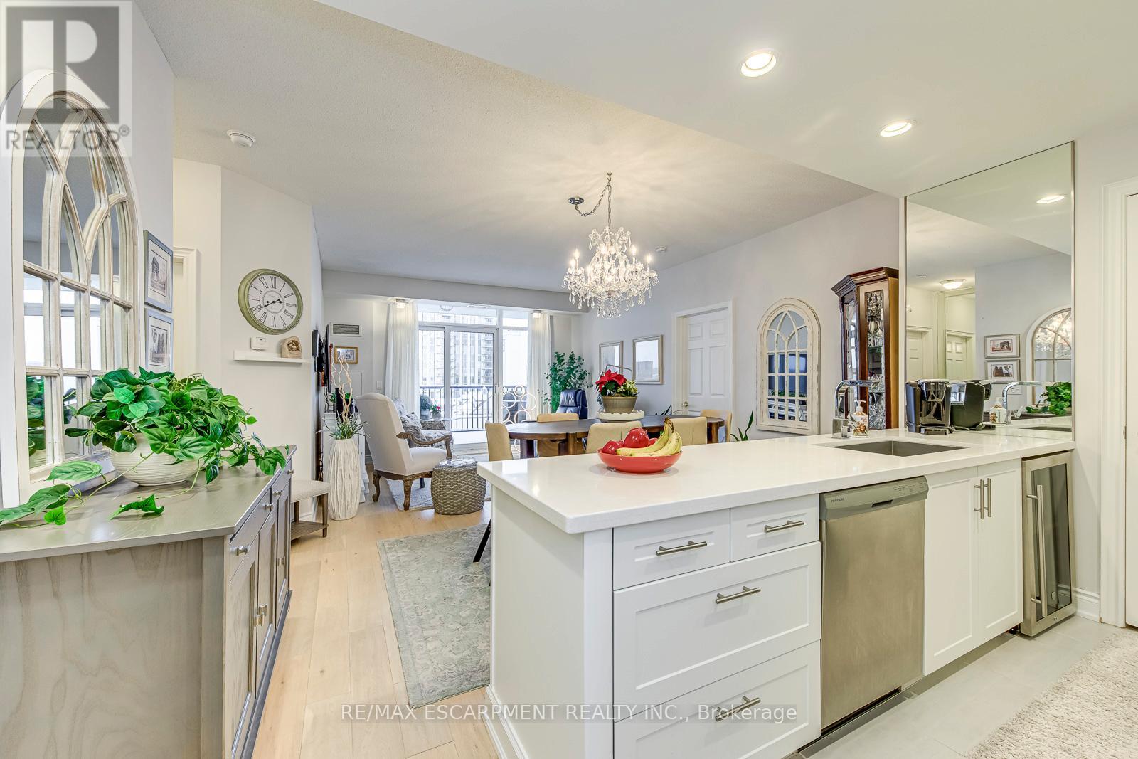 515 - 399 Elizabeth Street, Burlington, Ontario  L7R 0A4 - Photo 12 - W12707098