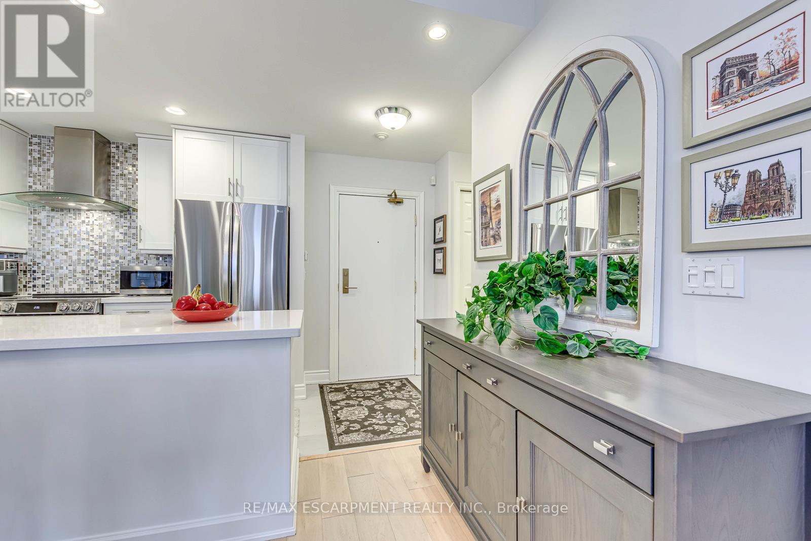 515 - 399 Elizabeth Street, Burlington, Ontario  L7R 0A4 - Photo 7 - W12707098