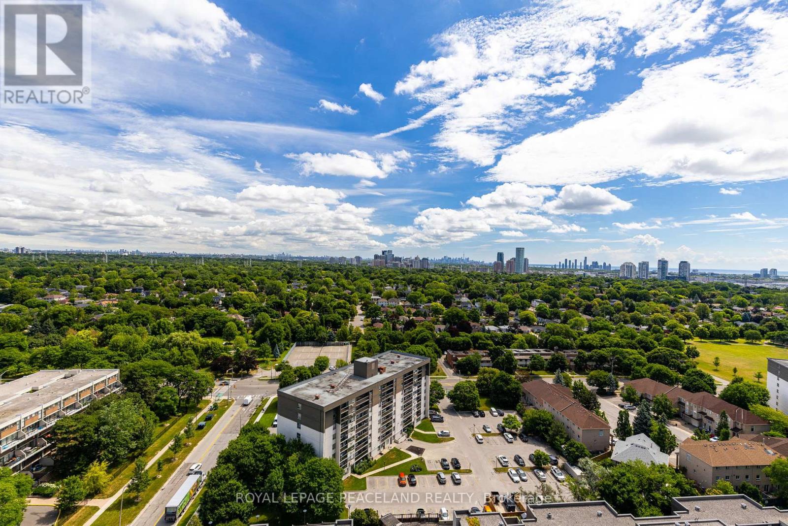 2101 - 1 Valhalla Inn Road, Toronto, Ontario  M9B 1S9 - Photo 11 - W12707104