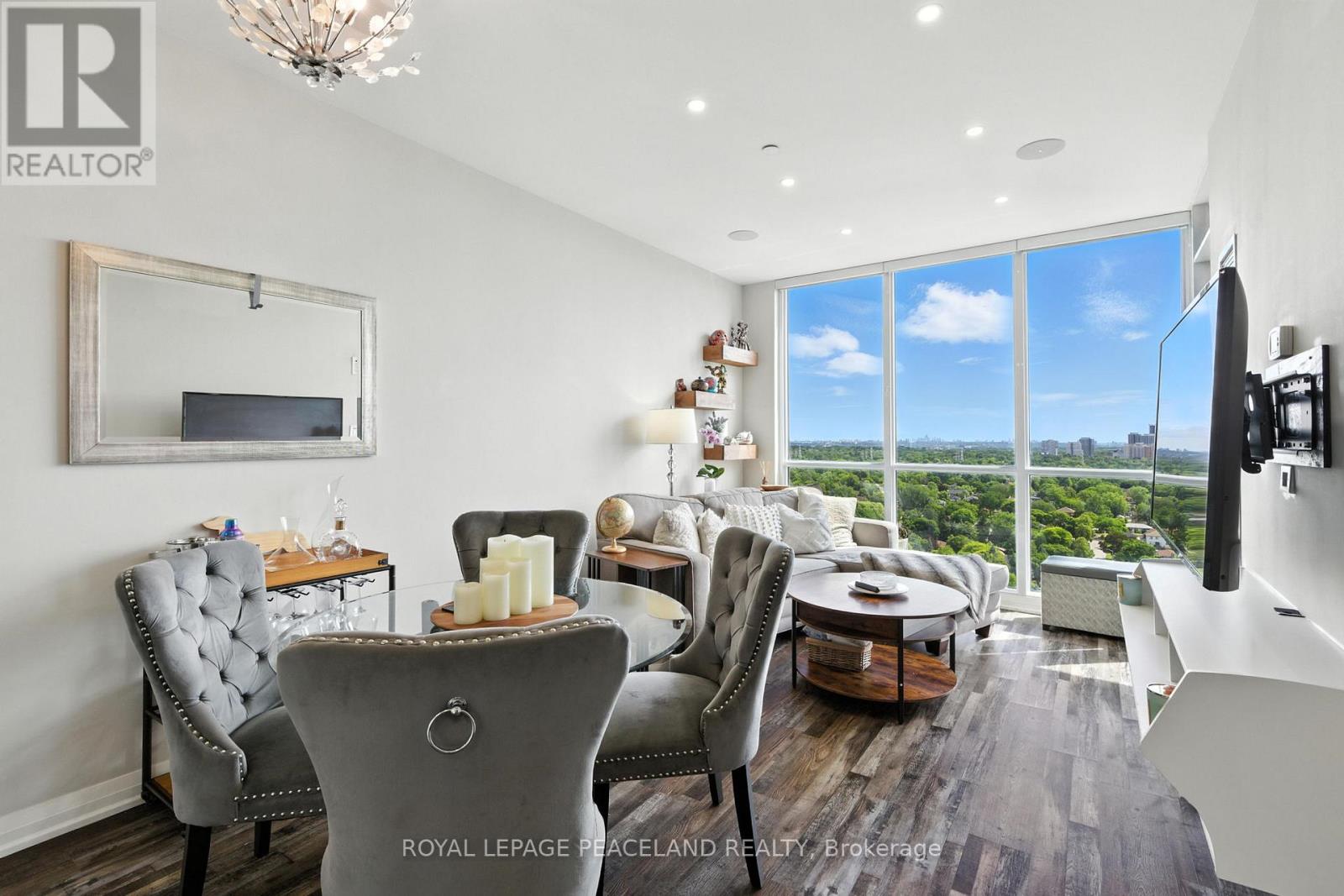 2101 - 1 Valhalla Inn Road, Toronto, Ontario  M9B 1S9 - Photo 6 - W12707104