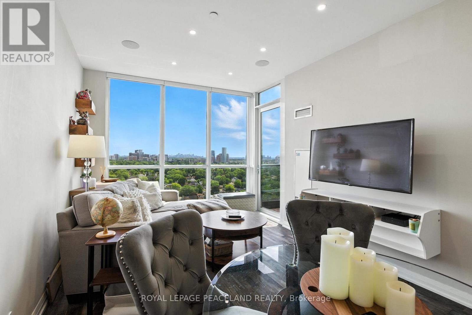 2101 - 1 Valhalla Inn Road, Toronto, Ontario  M9B 1S9 - Photo 8 - W12707104