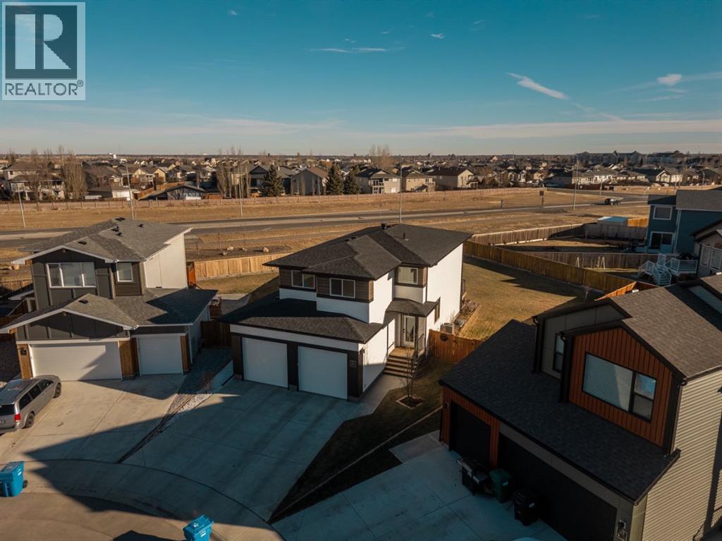 57 Goldenrod Place W, Lethbridge, Alberta  T1J 5W9 - Photo 3 - A2279099