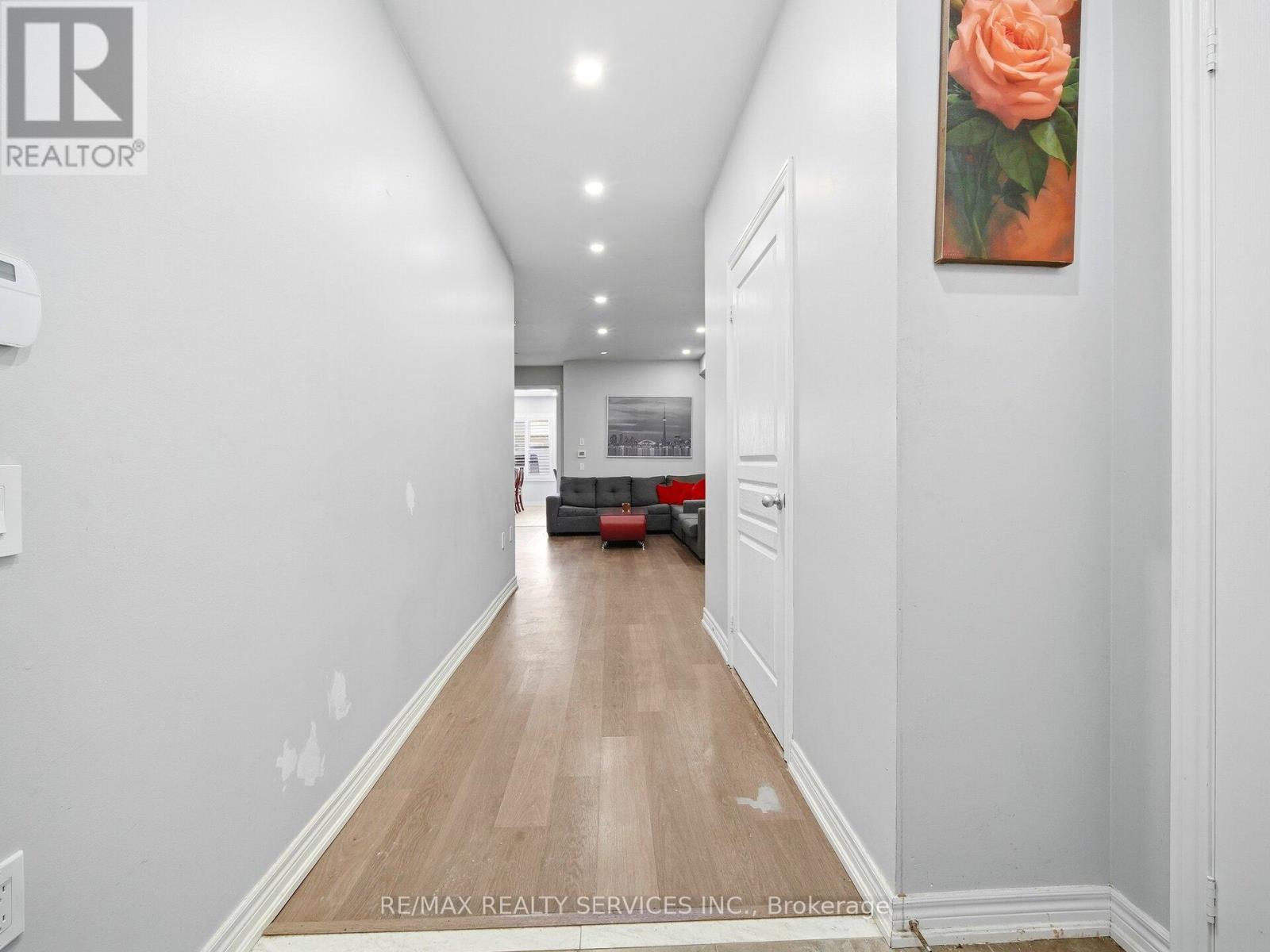 14 Deer Ridge Trail, Caledon, Ontario  L7C 3Z7 - Photo 3 - W12706220