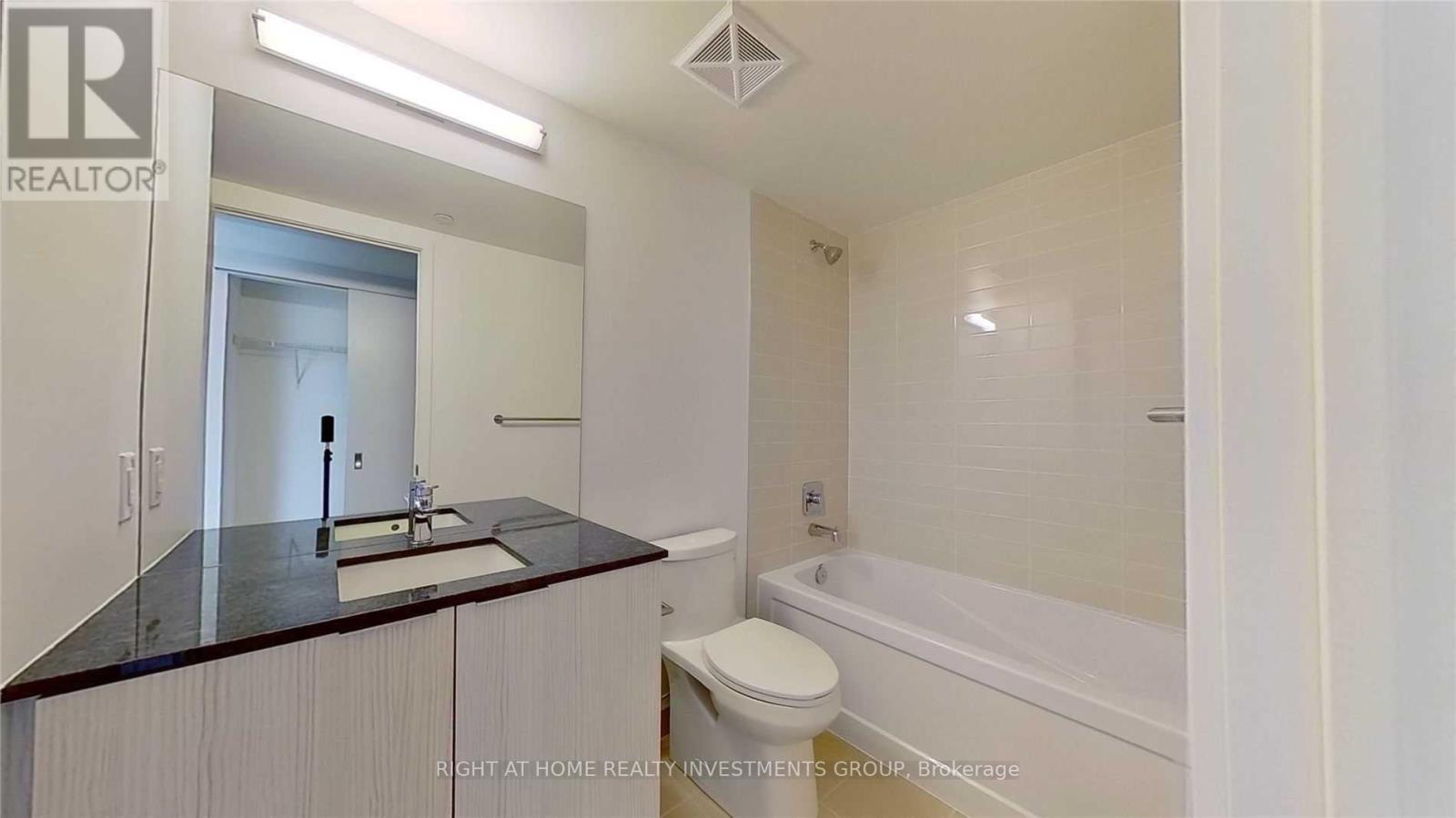 1711 - 158 Front Street E, Toronto, Ontario  M5A 0K9 - Photo 10 - C12707112