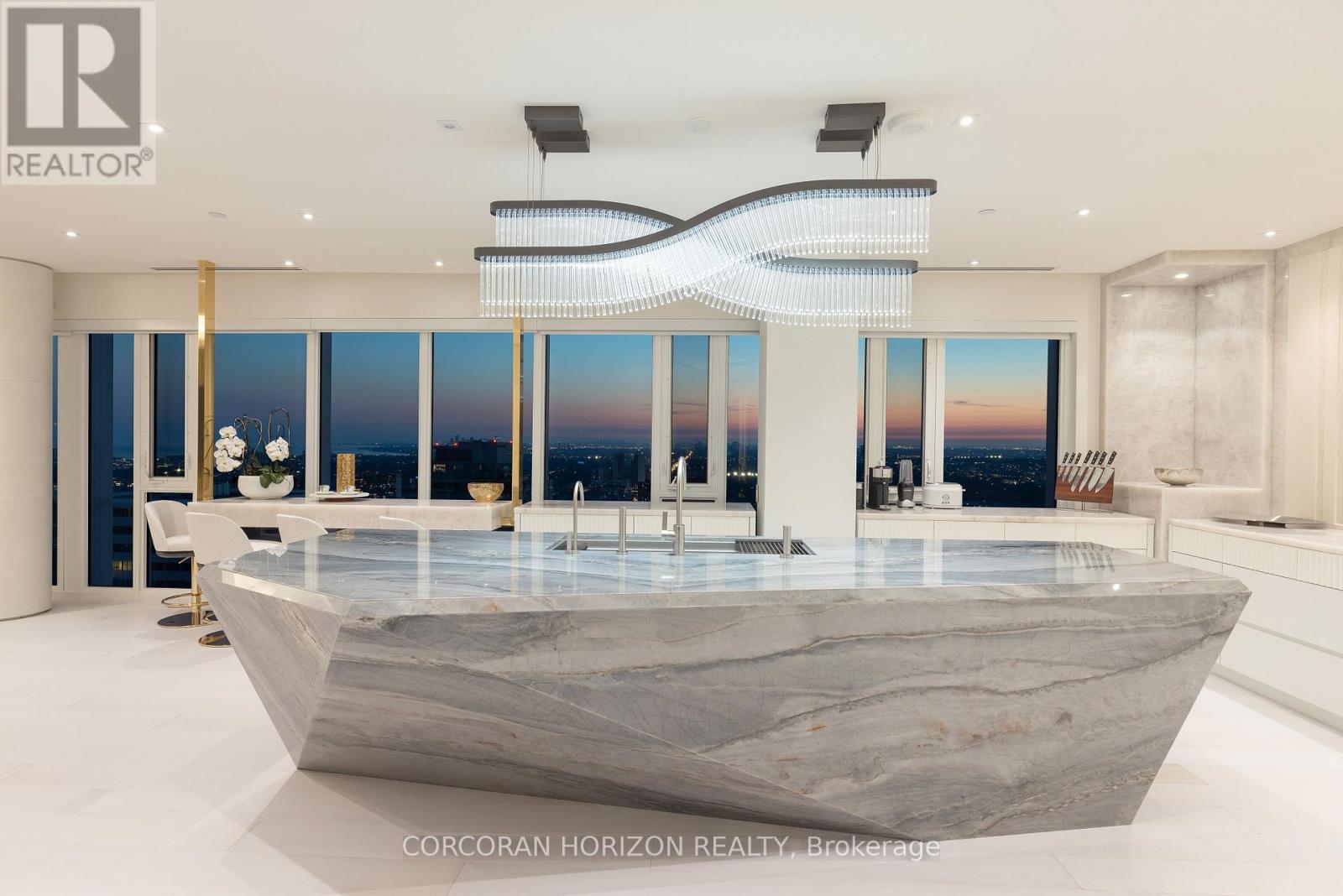 3802 - 200 Cumberland Street, Toronto, Ontario  M5R 0B7 - Photo 21 - C12707124